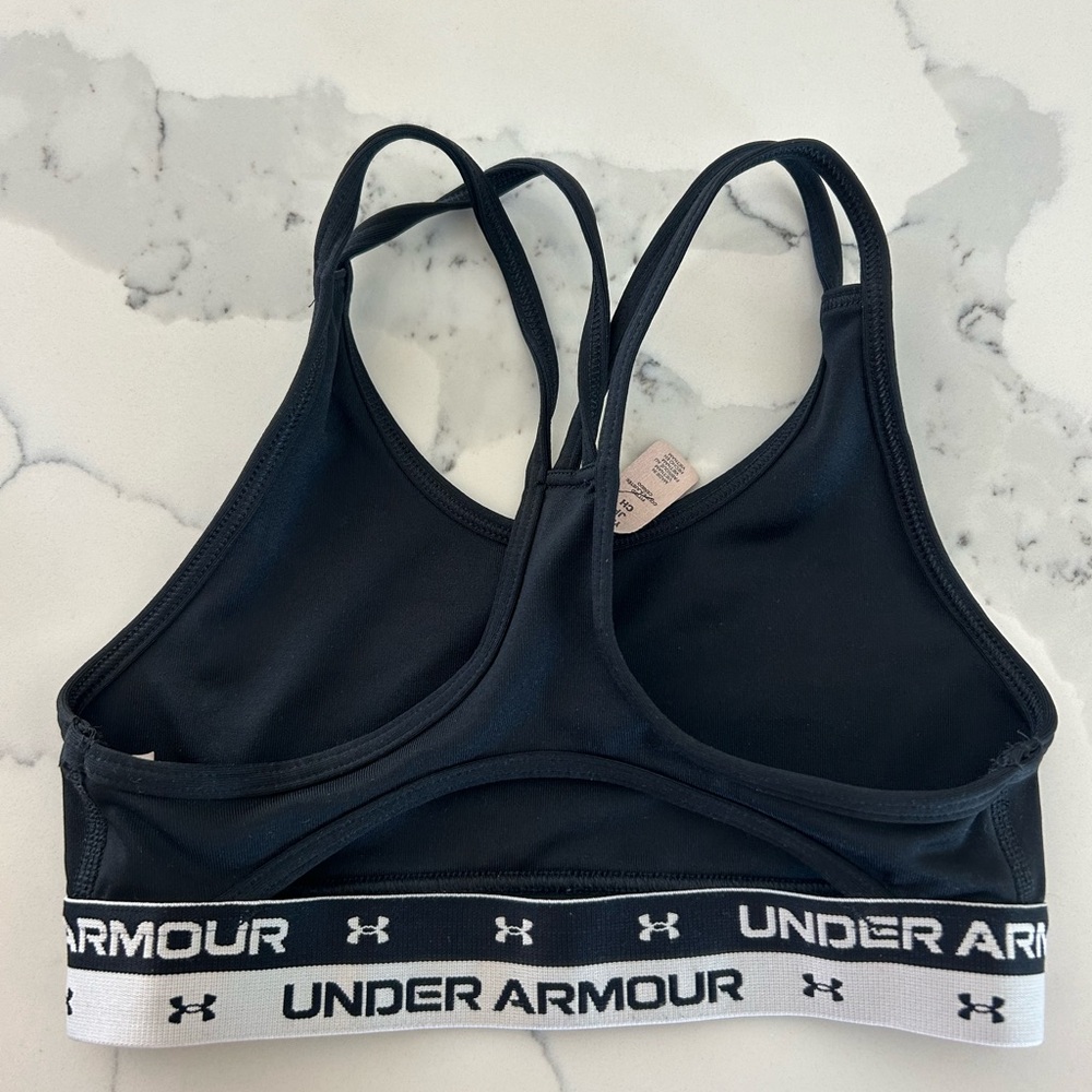 Under Armour Girls Sports Bras!! Gently used!! Set of 3!! - Picture 6 of 7
